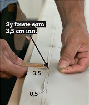 Seilduk: Sy sammen lengdene. Seilduk: Sy sammen lengdene.